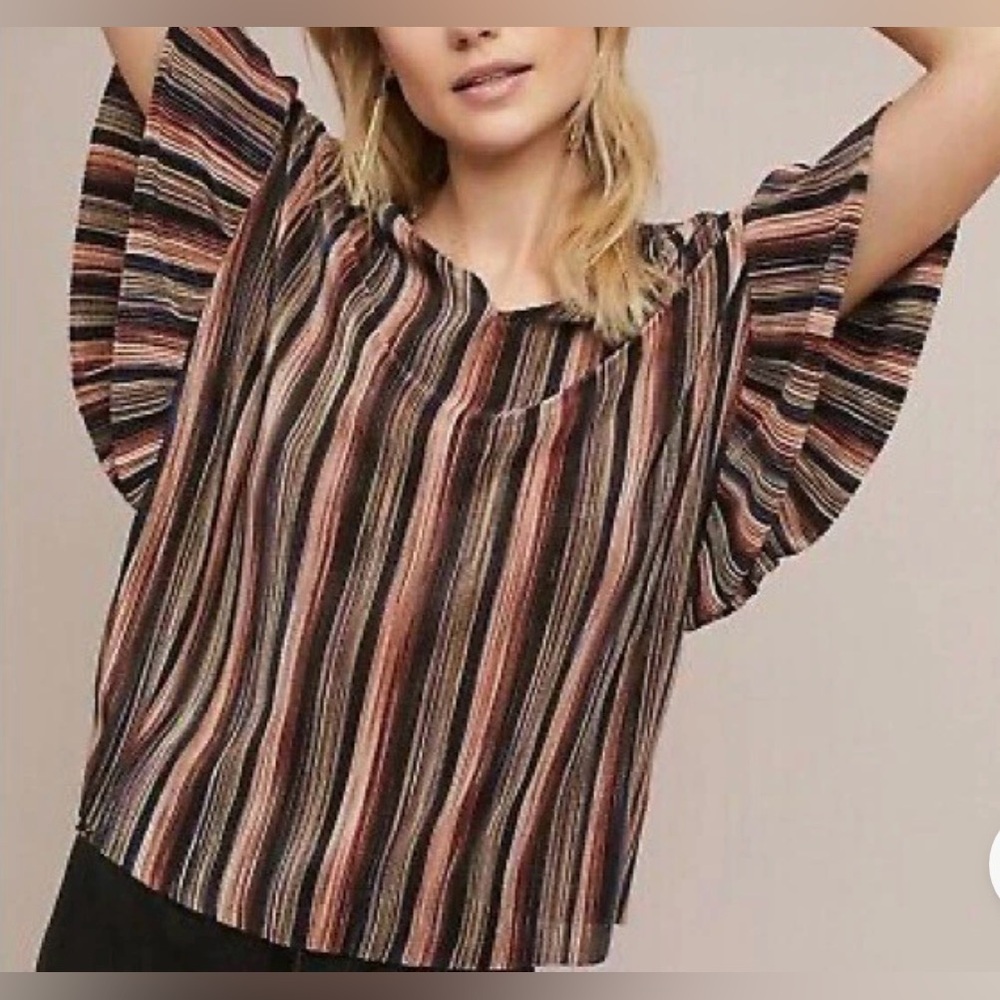 Vanessa virginia top